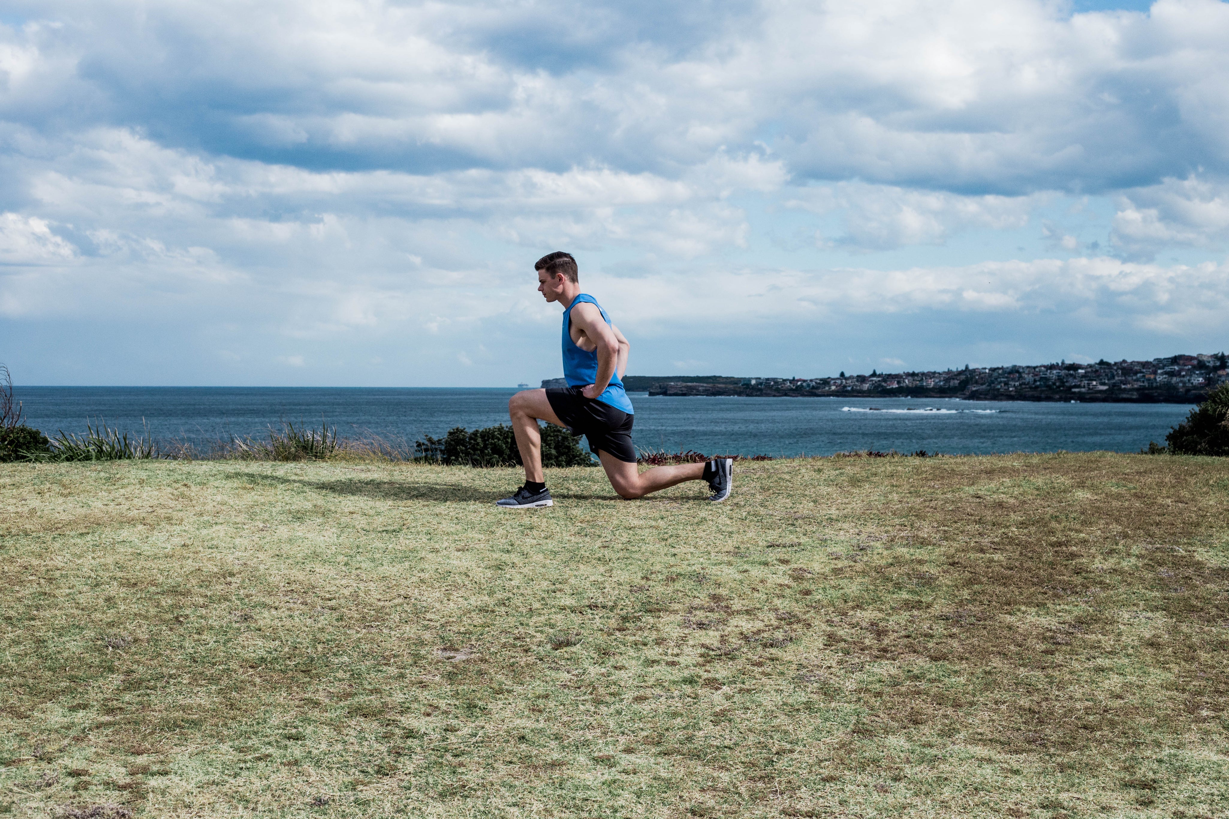 Lunge_Ocean_in_back.jpg